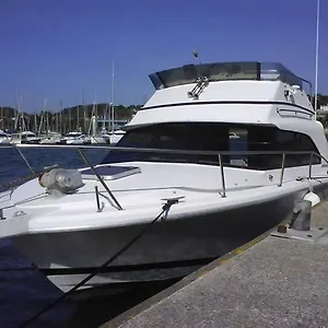 https://bateau-a-quai-de-2-cabines.inbrittany.com